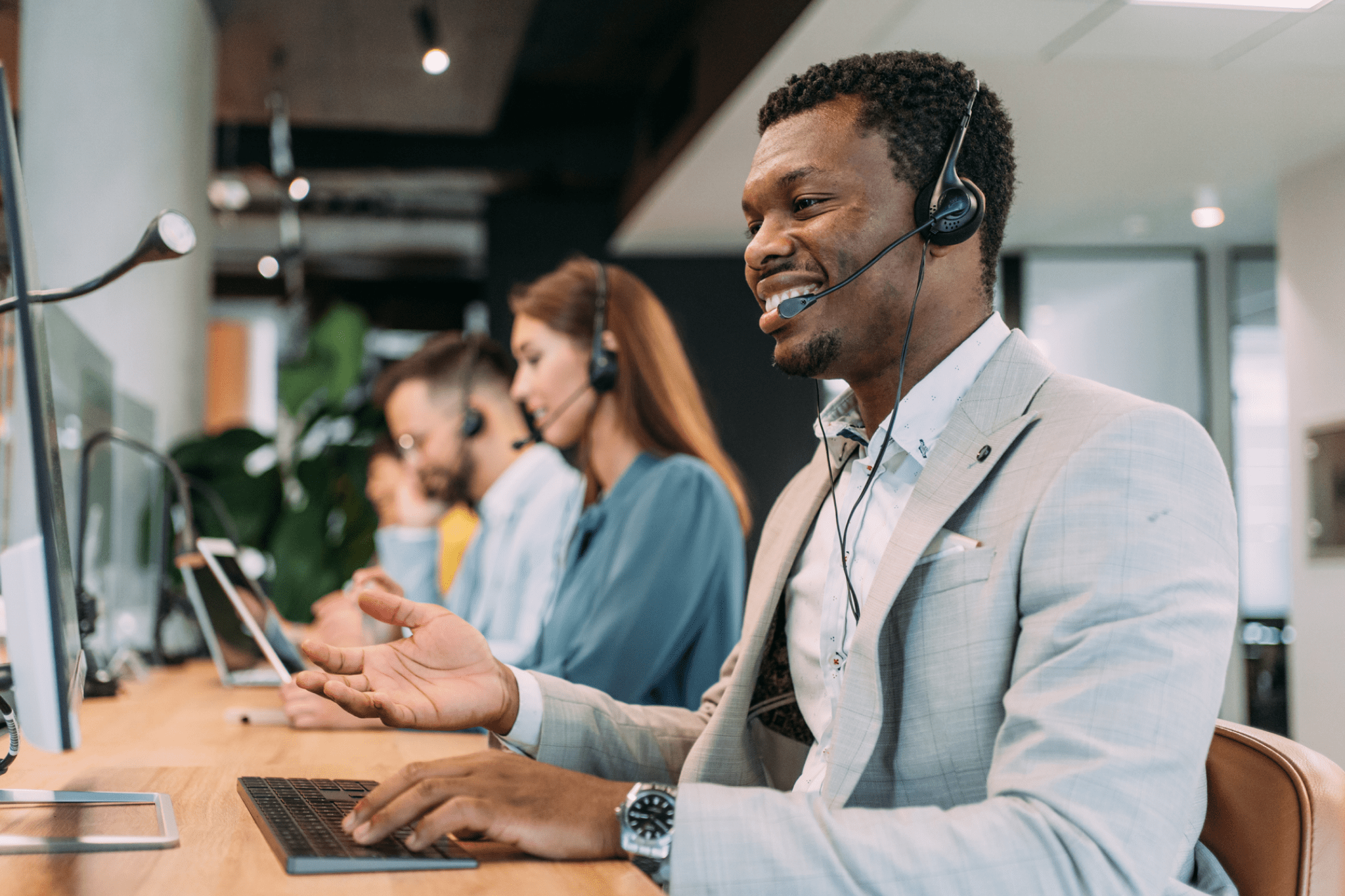 Advance Communications, Inc